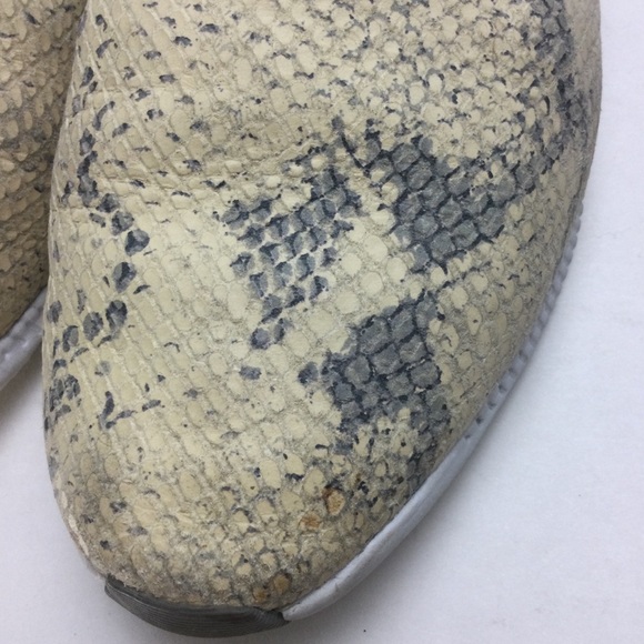 Cole Haan StudioGrand Snake Print Perforated Nubuck Toggle Back Sneaker Size 9 - Picture 10 of 11
